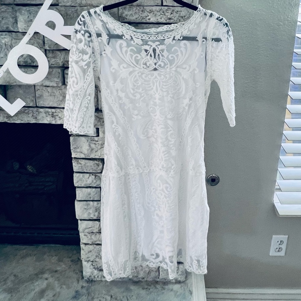laundry by Shelli Segal White Lace Dress Size 2- Excellent condition